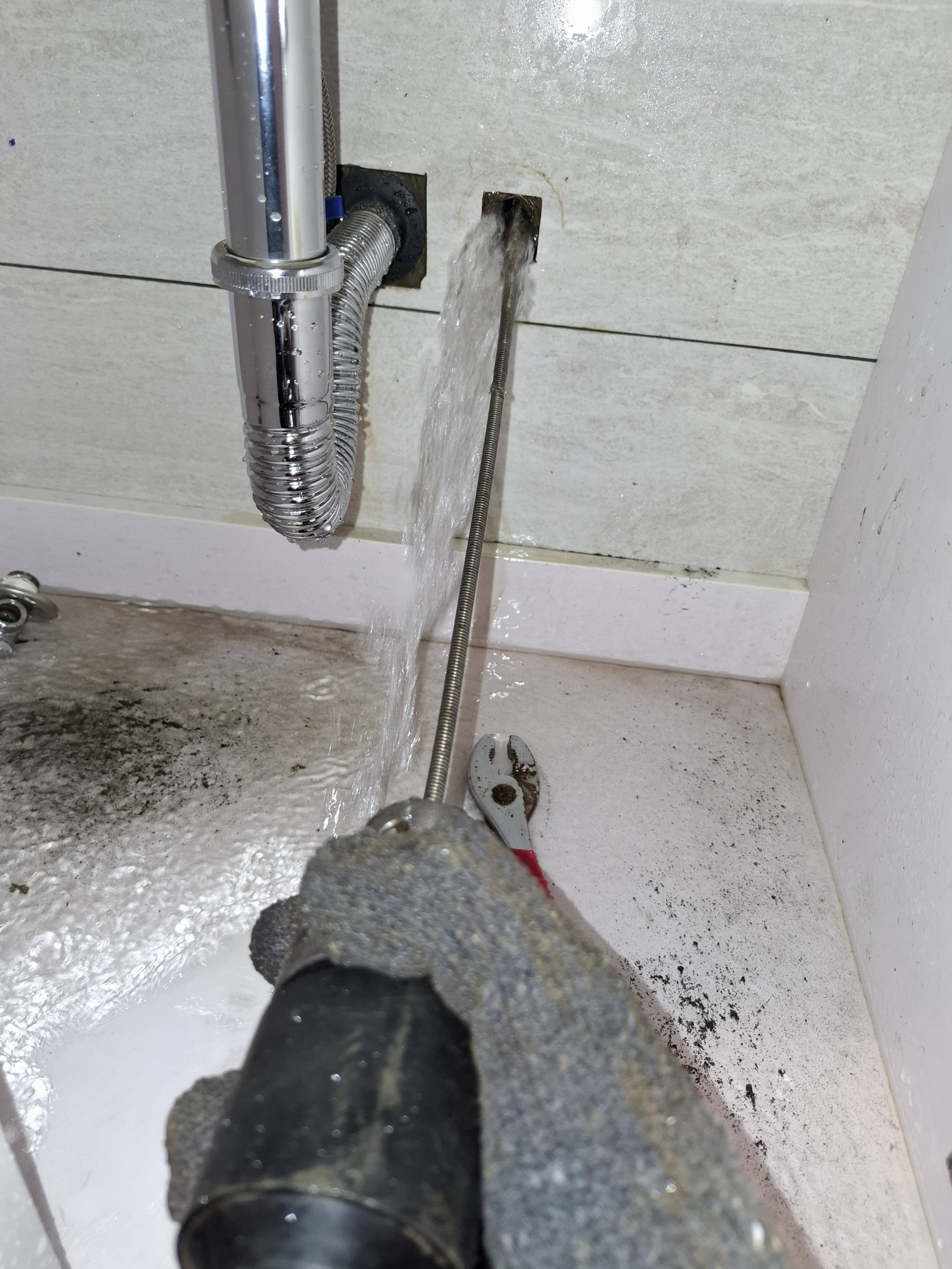 內湖文湖街自來水管阻塞案例｜冷、熱水管雙線疏通完成